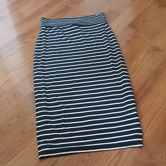 Max Studio Dresses & Skirts - 😃3 for 20😃 Navy Striped Skirt